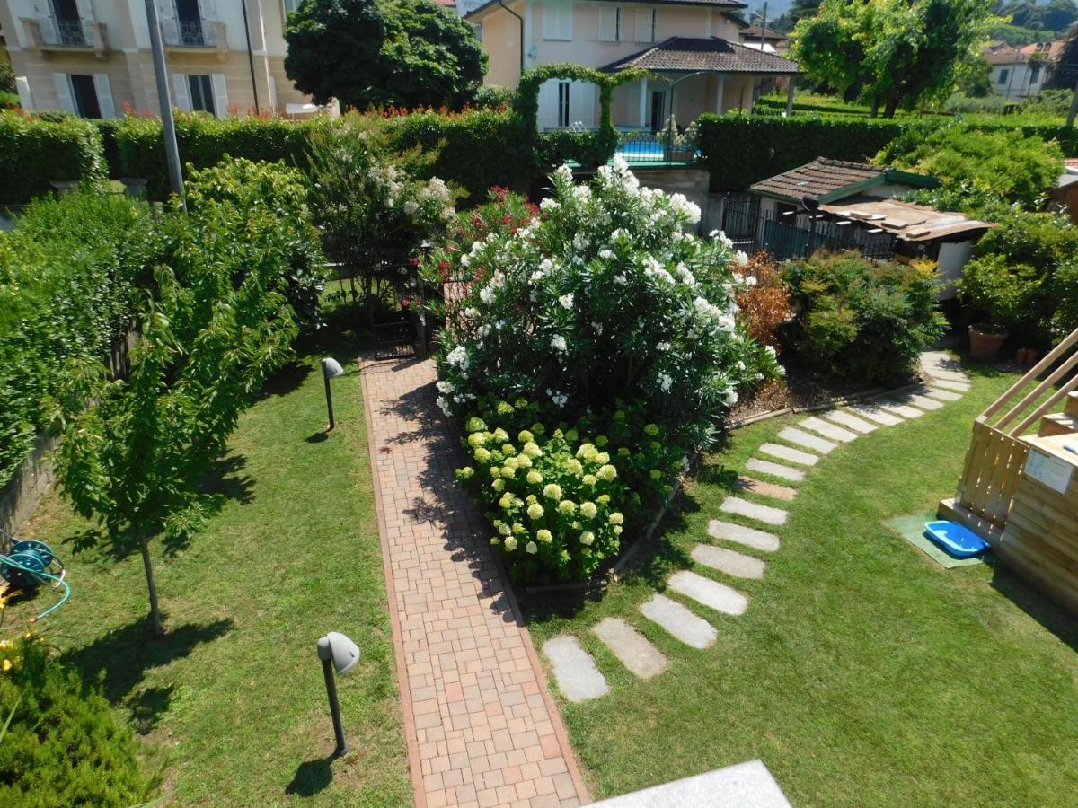 Haus Am See Vila Porto Valtravaglia Exterior foto