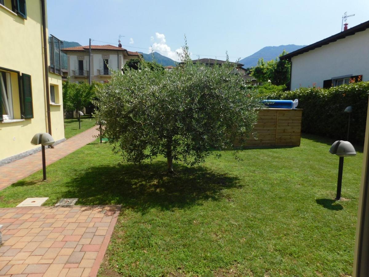 Haus Am See Vila Porto Valtravaglia Exterior foto
